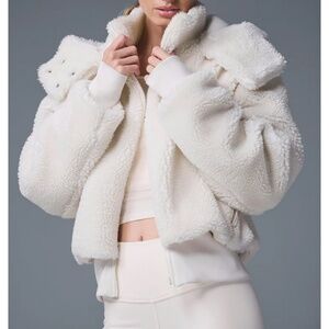 Alo Ivory Foxy Sherpa Jacket XS